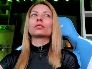 karoline121 live sex cam