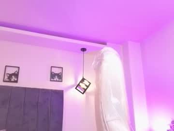 laara_croft live sex cam