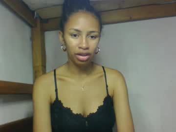 larah98 live sex cam