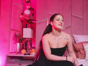 lucylexton live sex cam