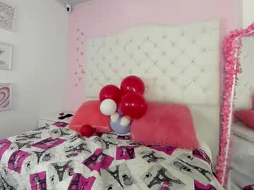 mia_miller001 live sex cam