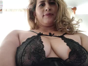 victoria_exxotic live sex cam